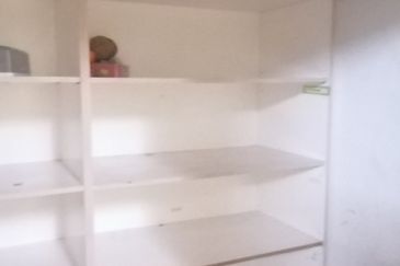 OUG, Bungalow with Spacious Land for Sale