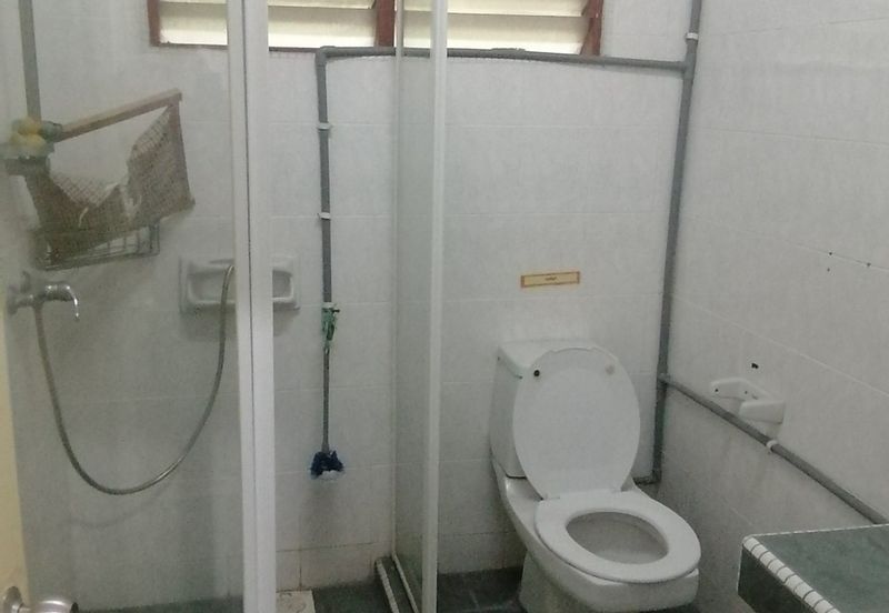 OUG, Bungalow with Spacious Land for Sale