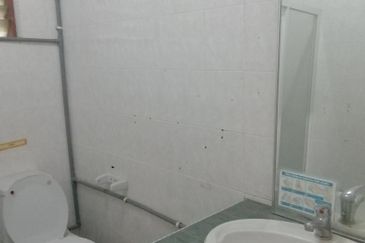 OUG, Bungalow with Spacious Land for Sale