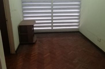 OUG, Bungalow with Spacious Land for Sale