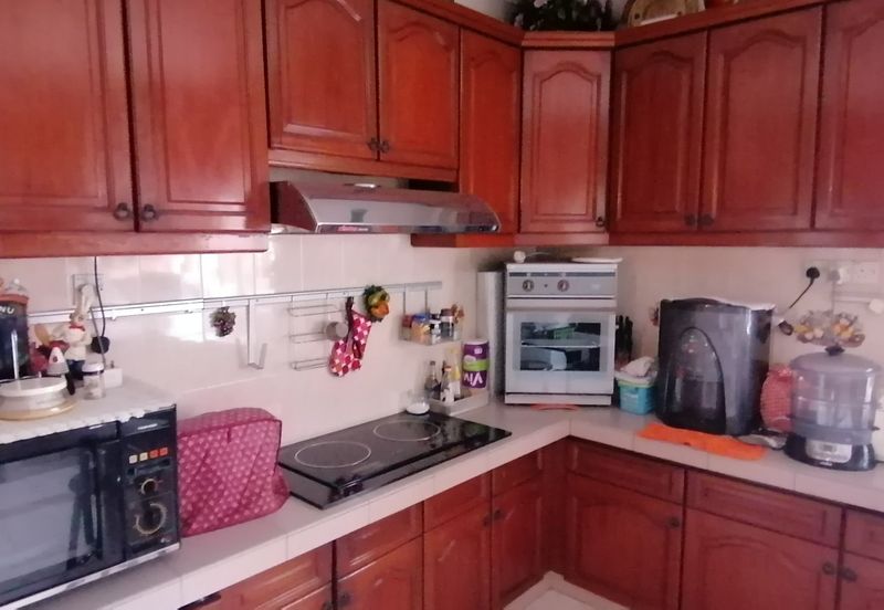 OUG, 2 Storey Bungalow for Sale