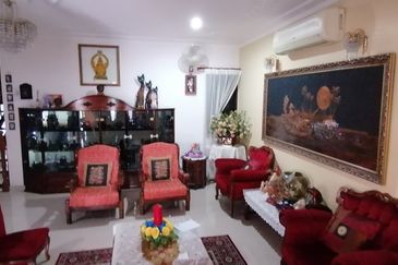 OUG, 2 Storey Bungalow for Sale