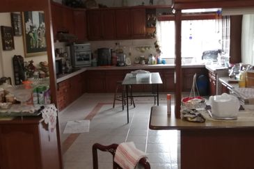 OUG, 2 Storey Bungalow for Sale