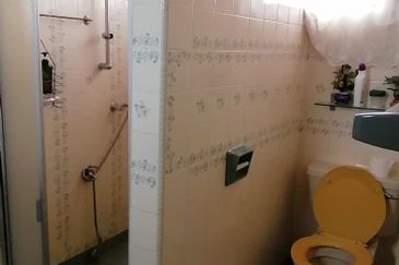 OUG, 2 Storey Bungalow for Sale