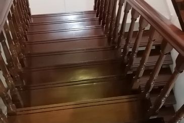 OUG, 2 Storey Bungalow for Sale