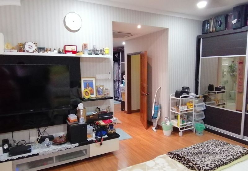 OUG, 2 Storey Bungalow for Sale