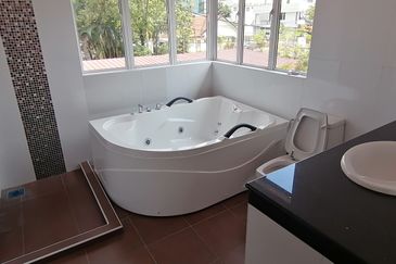 Jalan Klang Lama/OKR Bungalow for Rent