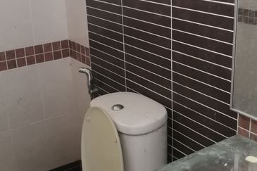 Jalan Klang Lama, OKR, Corner Bungalow for Sale