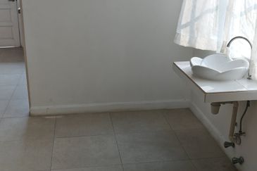 Jalan Klang Lama, Oug New Rebuilt Bungalow