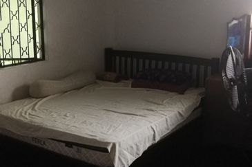 Mid Valley City Bungalow for Rent