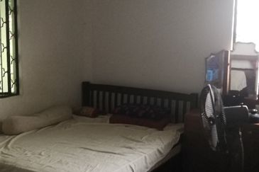 Mid Valley City Bungalow for Rent