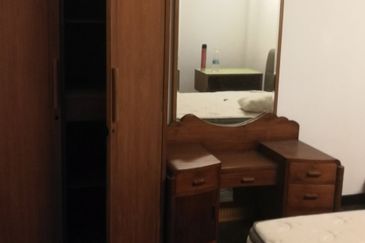 Mid Valley City Bungalow for Rent