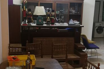 Mid Valley City Bungalow for Rent