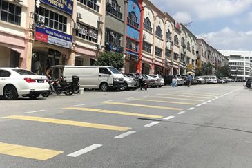 OFF JALAN SERI KEMBANGAN