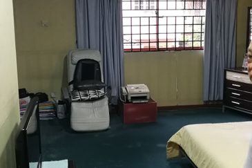 OUG, Bungalow For Sale