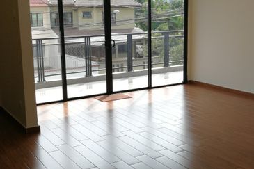 OUG Bungalow to Rent