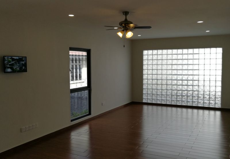 OUG Bungalow to Rent