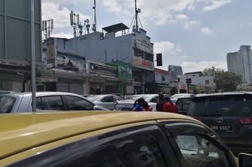 PETALING JAYA COMMERCIAL CITY