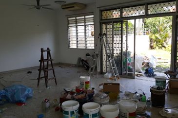 New Refurbish Semi D with Big Land For Sales