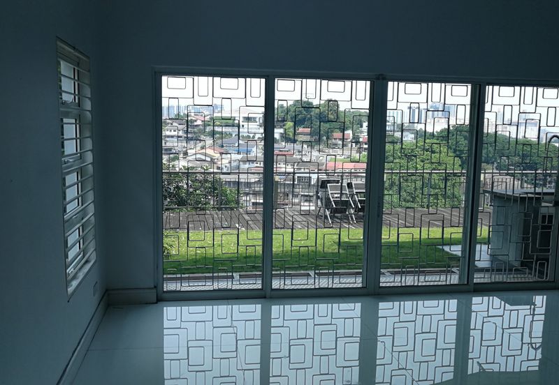 OUG/Taman United ID House for Rent