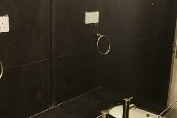 OUG/Taman United ID House for Rent