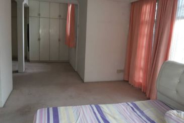 OUG/Taman United Bungalow For Rent
