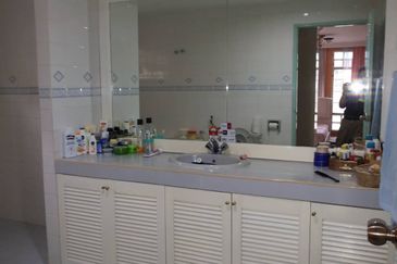 OUG/Taman United Bungalow For Rent