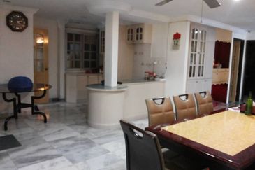 OUG/Taman United Bungalow For Rent