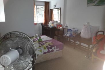 OUG/Taman United Bungalow For Rent