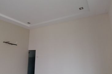 OUG/Taman Yarl Bungalow with High Ceiling For Sale