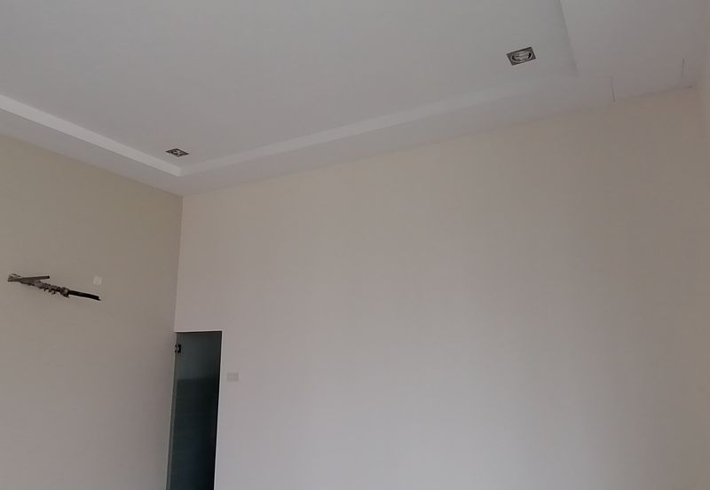 OUG/Taman Yarl Bungalow with High Ceiling For Sale