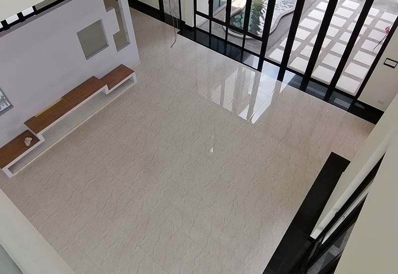 OUG/Taman Yarl Bungalow with High Ceiling For Sale