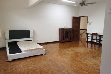 OUG 2 Storey Semi D Strategic Location for Sale