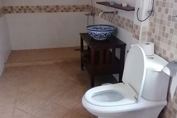 OUG 2 Storey Semi D Strategic Location for Sale