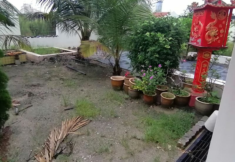 OUG/Taman Yarl Corner Bungalow with Spacious Land