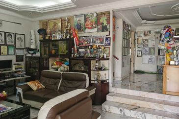 OUG/Taman Yarl Corner 2 Storey Semi D For Sale