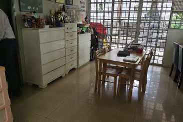 OUG/Taman Yarl Corner 2 Storey Semi D For Sale