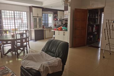 OUG/Taman Yarl Corner 2 Storey Semi D For Sale