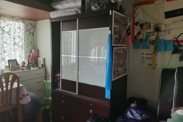 OUG/Taman Yarl Corner 2 Storey Semi D For Sale