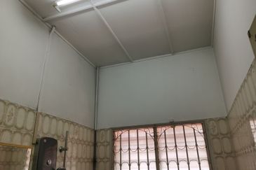 OUG/Taman Yarl Corner 2 Storey Semi D For Sale