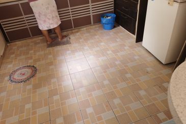 OUG/Taman Yarl Corner 2 Storey Semi D For Sale