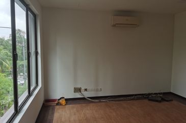 Oug/Taman Yarl Individual 3.5 Storey Bungalow