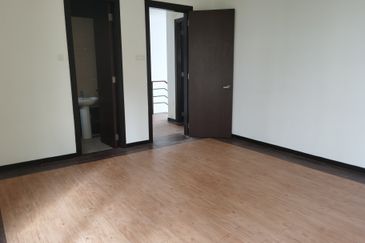 OUG/Taman Yarl 3.5 Storey Bungalow for Rent