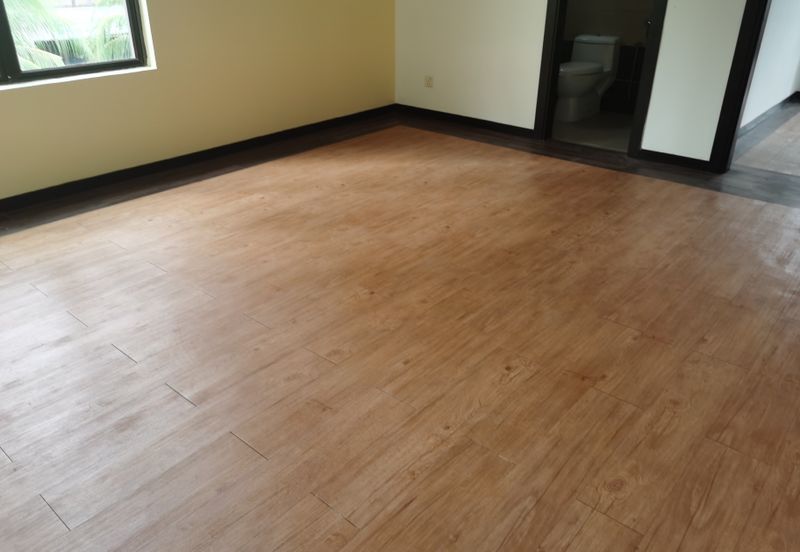 OUG/Taman Yarl 3.5 Storey Bungalow for Rent