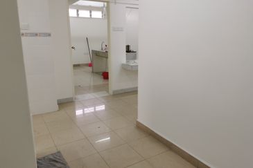 OUG Corner Rebuilt 2 Storey Terrace For Sale