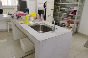 OUG Corner Rebuilt 2 Storey Terrace For Sale