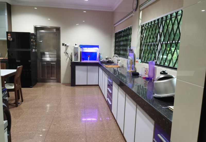 OUG/Happy Garden 3 Storey Corner Terrace House