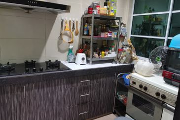 OUG/Happy Garden 3 Storey Corner Terrace House