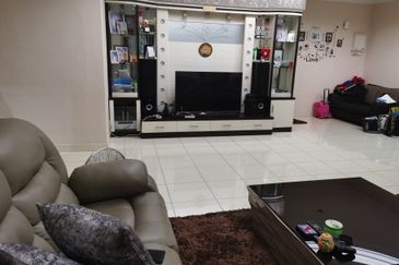 OUG/Happy Garden 3 Storey Corner Terrace House