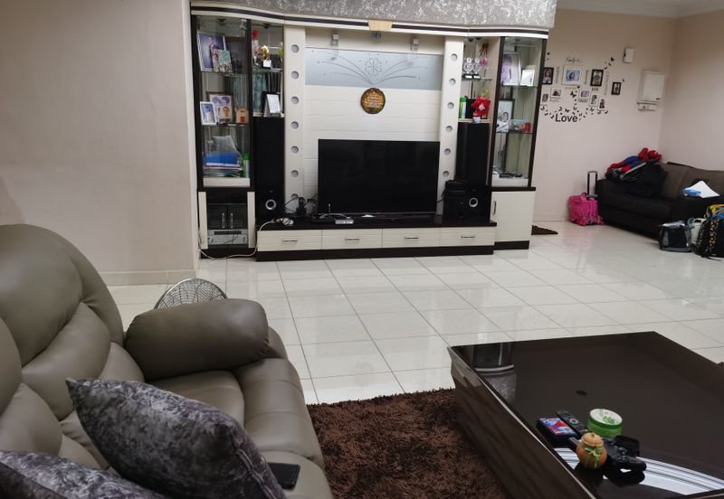 OUG/Happy Garden 3 Storey Corner Terrace House